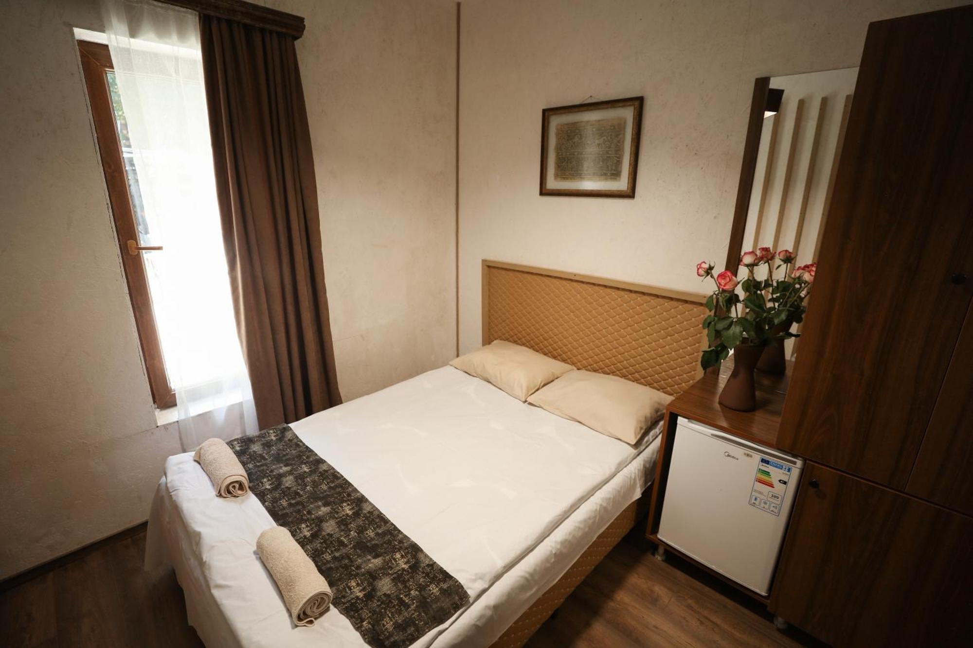 U Ashota Hotel Yerevan Exterior photo