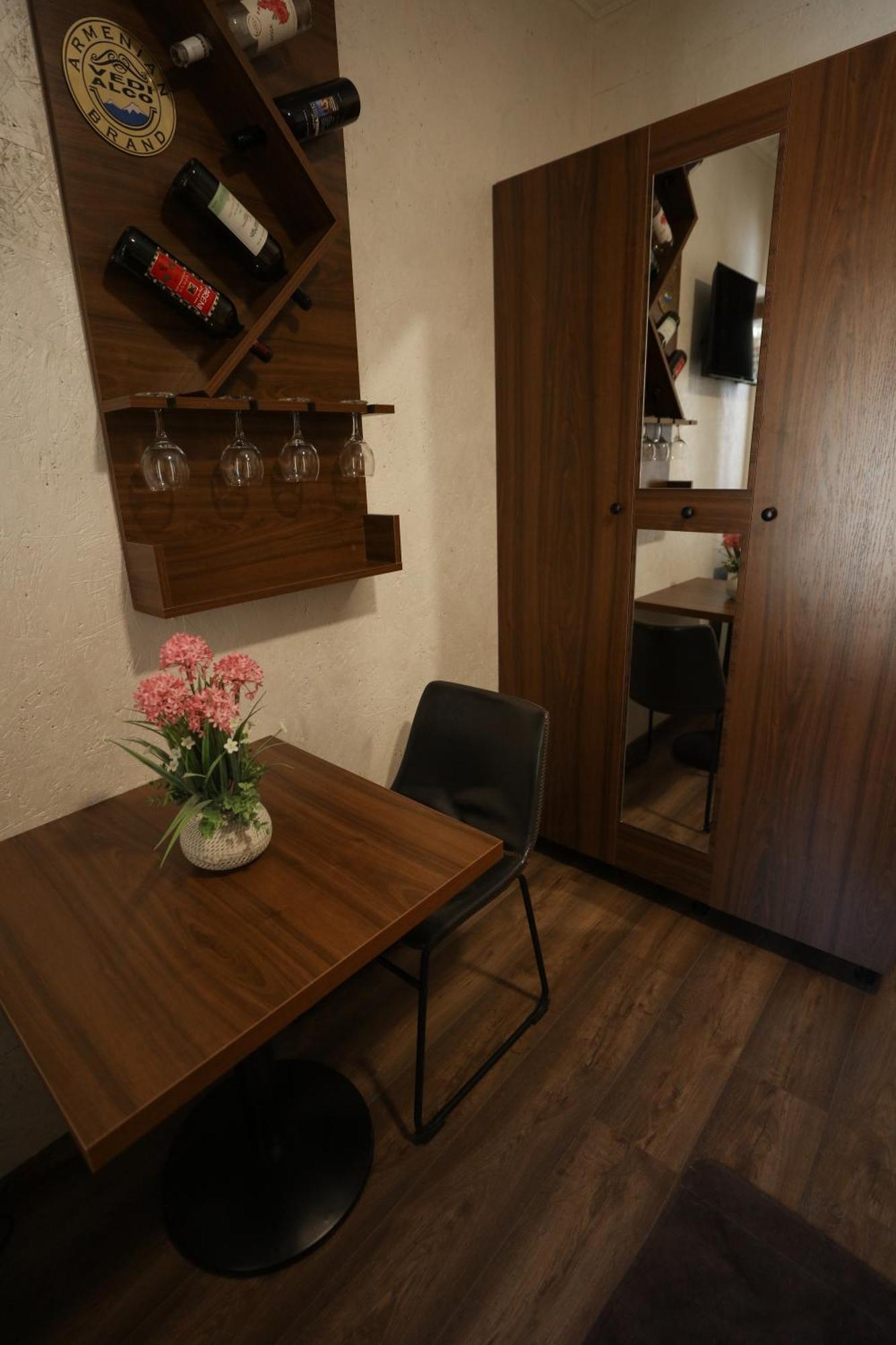 U Ashota Hotel Yerevan Exterior photo